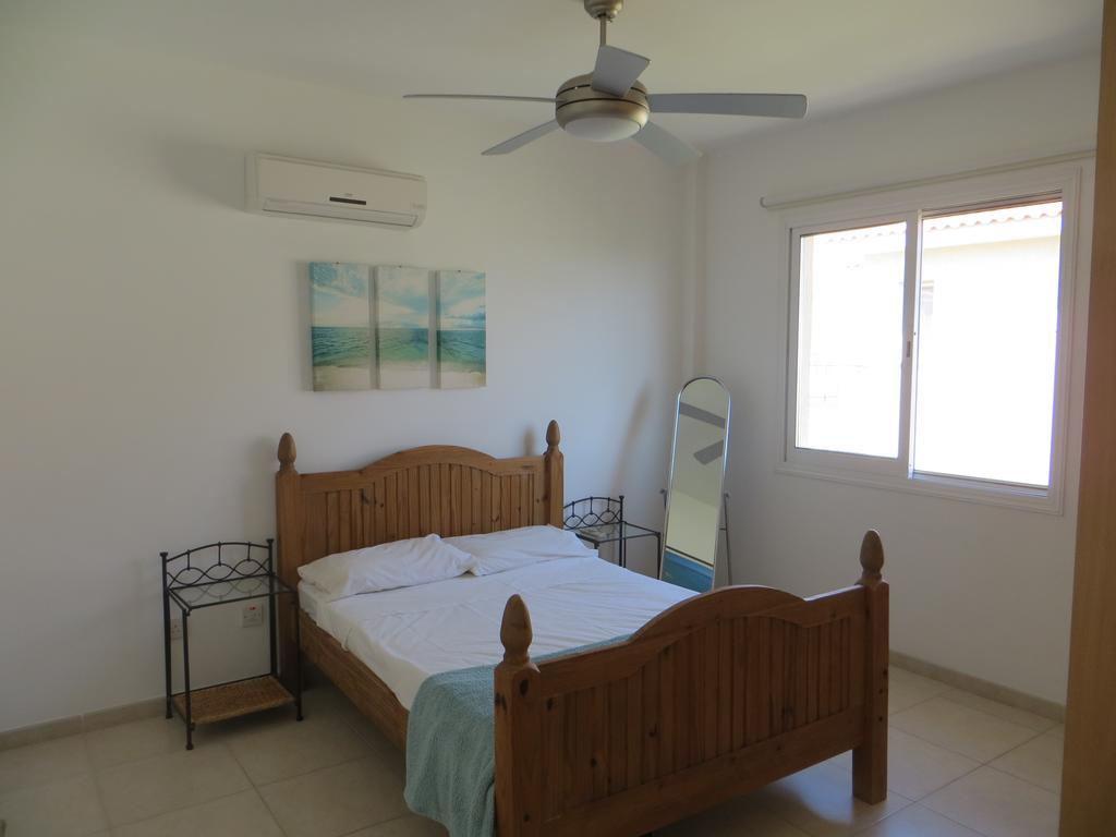 Melania Apartment Paphos Exterior foto