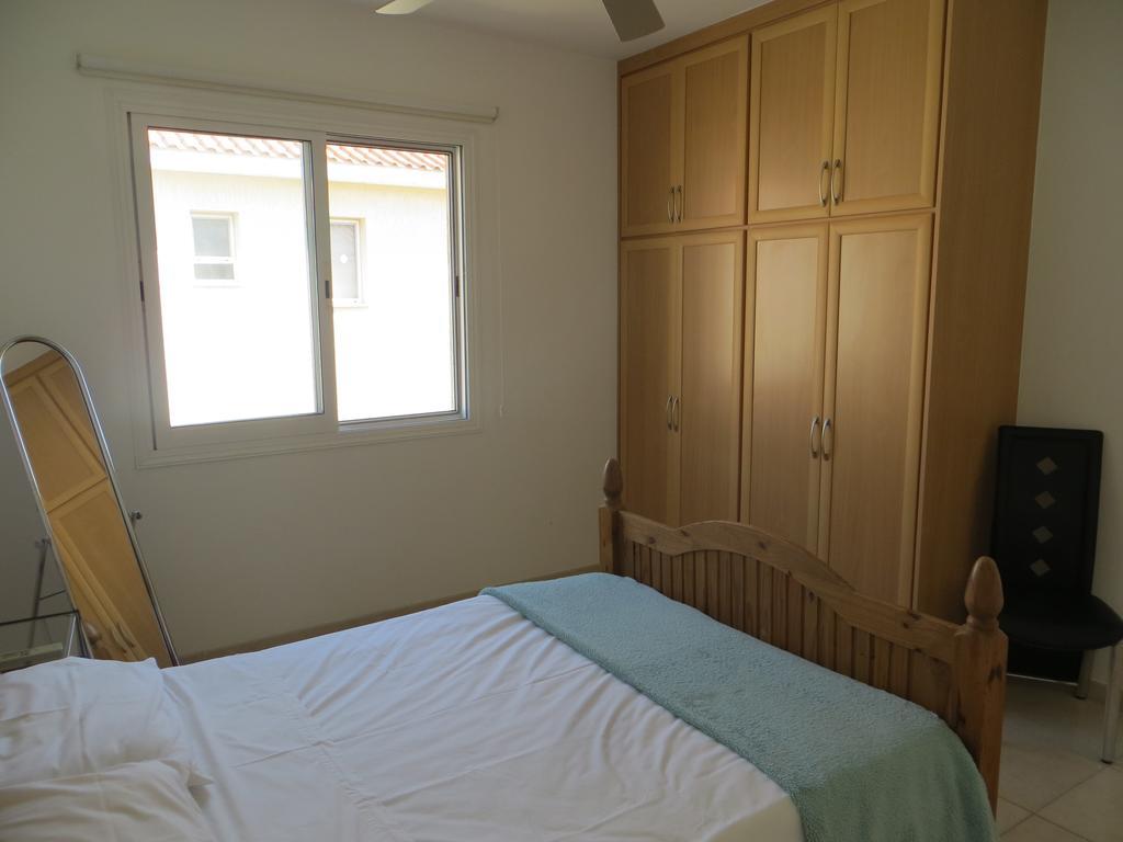 Melania Apartment Paphos Exterior foto
